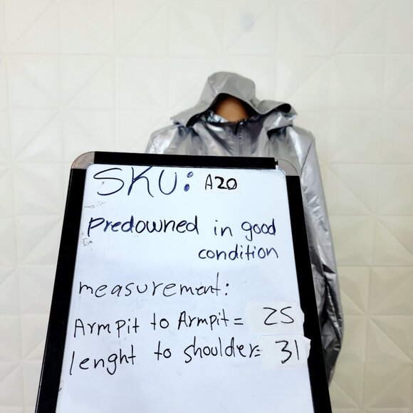 Lululemon Women's Silver Lab Hooded Metallic FullZip Windbreaker Jacket Size XXL - Picture 9 of 9